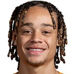  斯基拉曝料，哈维-西蒙斯或将离队；热刺夏窗面临艰难抉择。 体育新闻