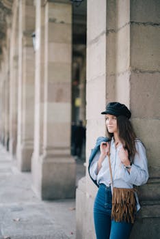  孕期权益受损，劳动者维权获支持；公司管理争议，二审维持判决。 情感心理