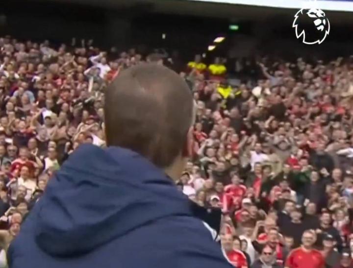  森林客场三球大胜热刺；佩雷拉与球迷共享喜悦，执教首胜意义深远。 体育新闻