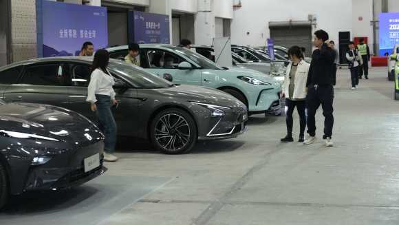  日均百亿消费背后：上海商业生态的逻辑闭环是否已形成？ 新闻 日均百亿消费背后：上海商业生态的逻辑闭环是否已形成？ 新闻 日均百亿消费背后：上海商业生态的逻辑闭环是否已形成？ 新闻