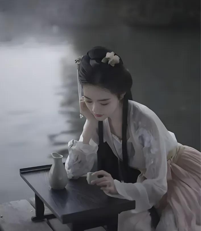  唐寅这首词的艺术密码：数字叠字如何撬动千年相思 文化旅游