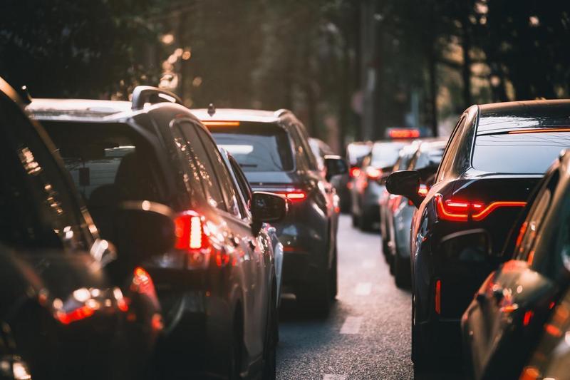  油价传导链路全拆解：从加油站到货架，价格机制如何重塑消费格局 股票财经