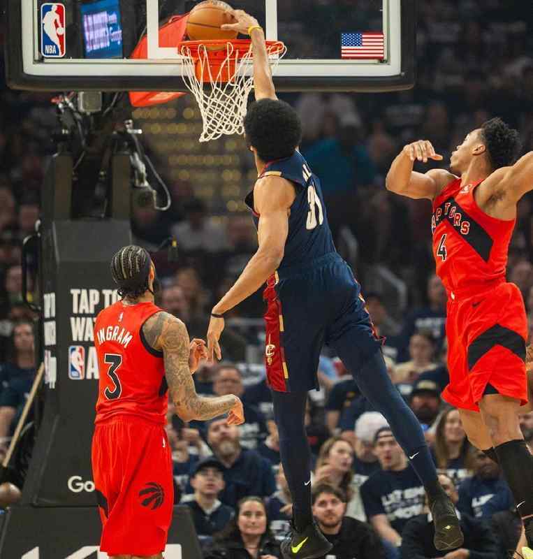  【深度复盘】126-113背后的战术密码：骑士开门红的技术内核 体育新闻