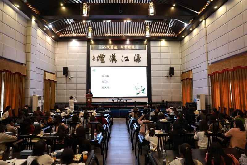 解码文字的力量：青年作家李卓深度解析文学本质与读写底层逻辑