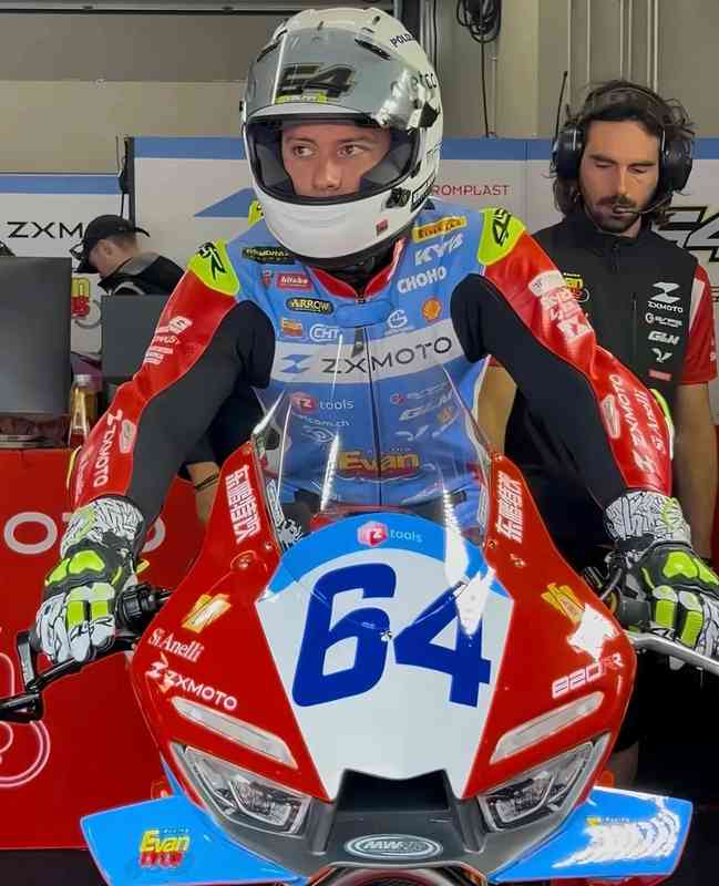  WSBK荷兰站数据复盘：德比斯与卡里卡苏洛的赛道效率对比分析 体育新闻 WSBK荷兰站数据复盘：德比斯与卡里卡苏洛的赛道效率对比分析 体育新闻